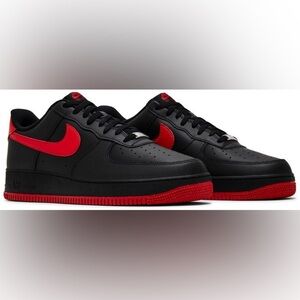 Nike Men's Air Force 1 '07 'Bred Black/University Red Sneakers Size 9 US